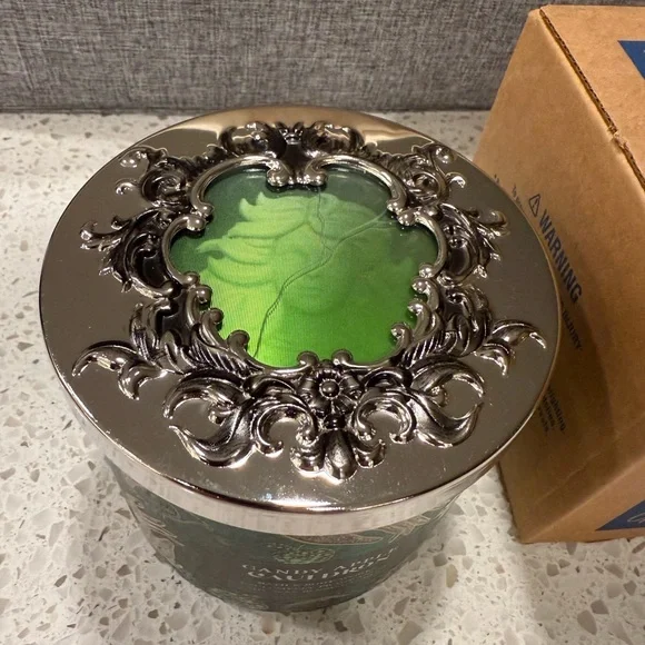 Bath & Body Works Halloween 3 Wick Candle Candy Apple Cauldron - Picture 2 of 6